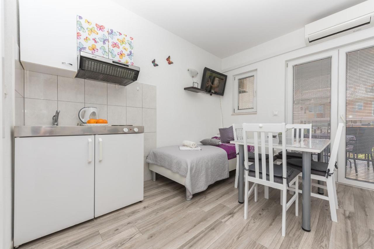 Apartmani Franko Baska Voda Exterior photo