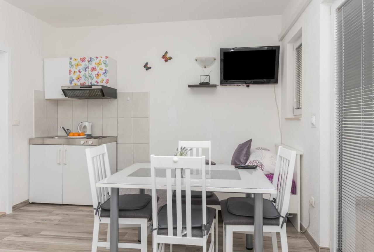 Apartmani Franko Baska Voda Exterior photo